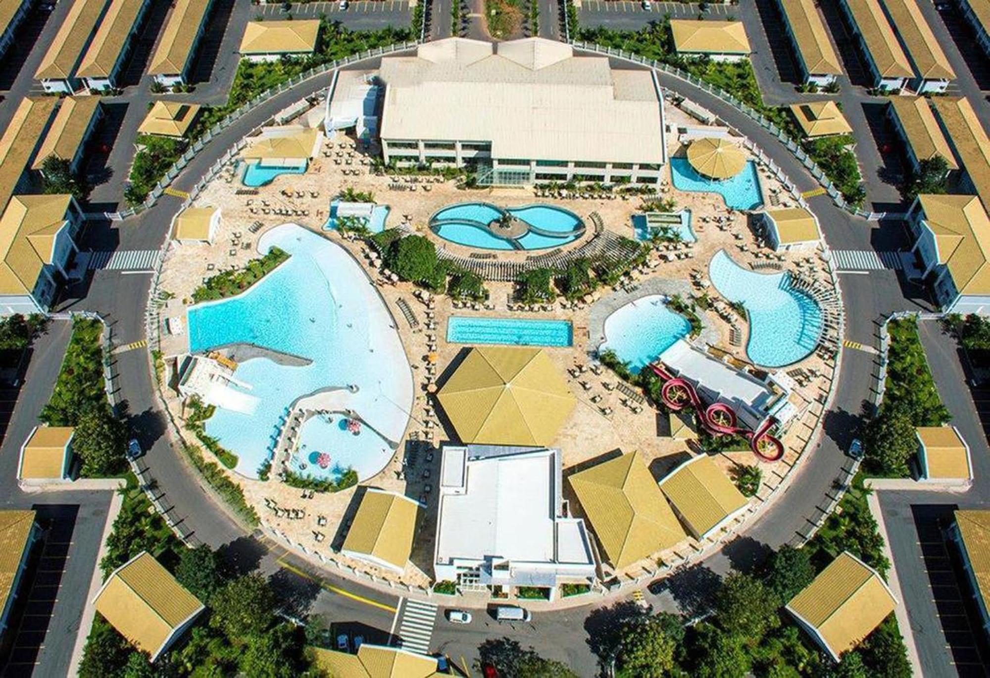 Lacqua Diroma Oficial - Diroma Acqua Park Incluido - Com Roupa De Cama E Banho Caldas Novas Exterior foto